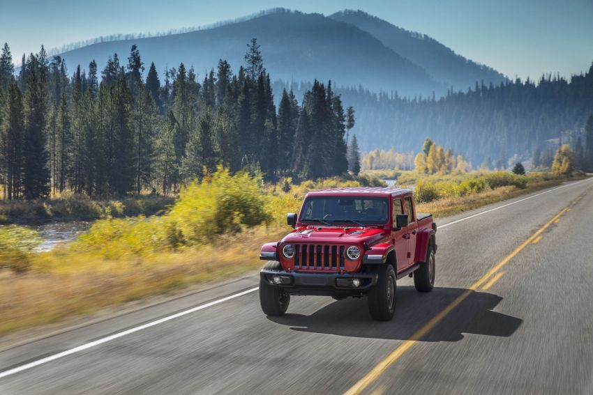 2020 Jeep Gladiator debuts in LA – best of both worlds 897293