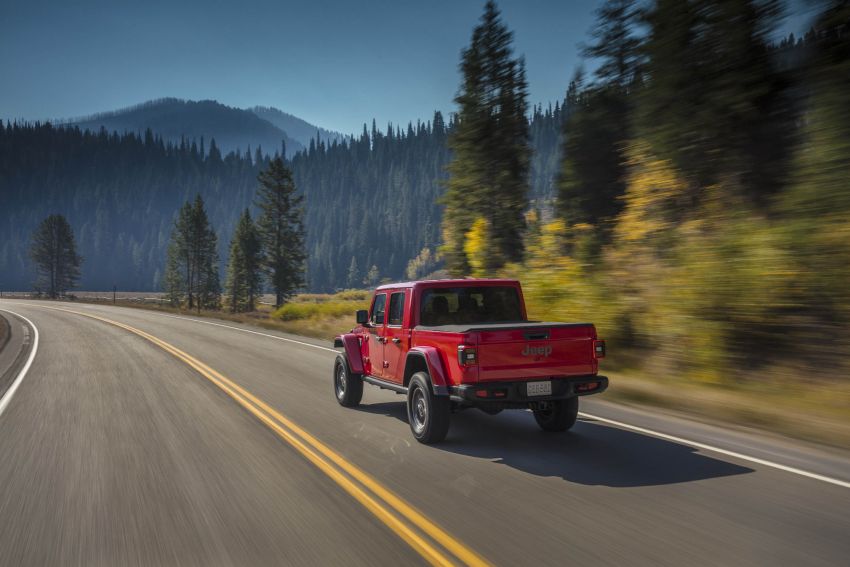 2020 Jeep Gladiator debuts in LA – best of both worlds 897296