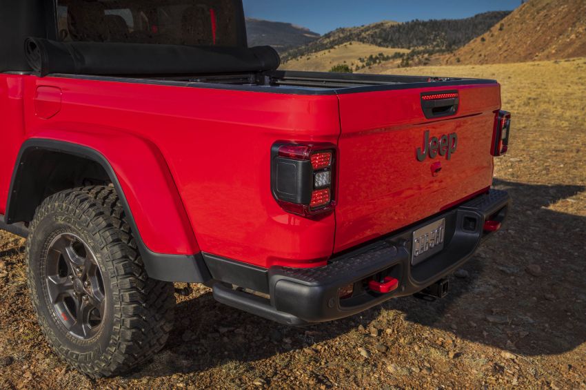 2020 Jeep Gladiator debuts in LA – best of both worlds 897305