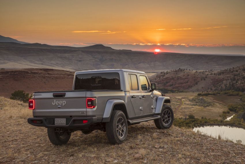 2020 Jeep Gladiator debuts in LA – best of both worlds 897310