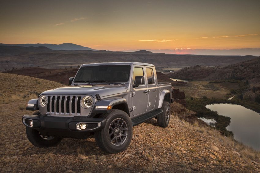 2020 Jeep Gladiator debuts in LA – best of both worlds 897311
