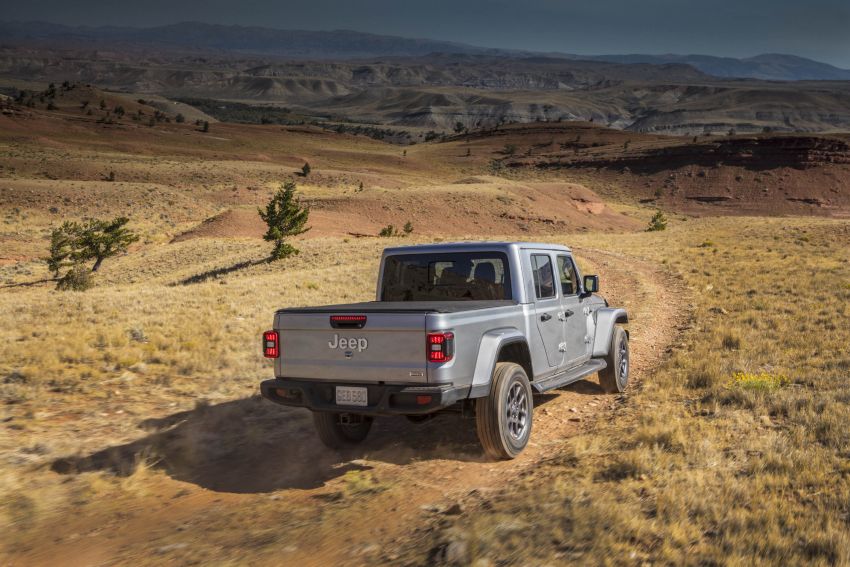 2020 Jeep Gladiator debuts in LA – best of both worlds 897320