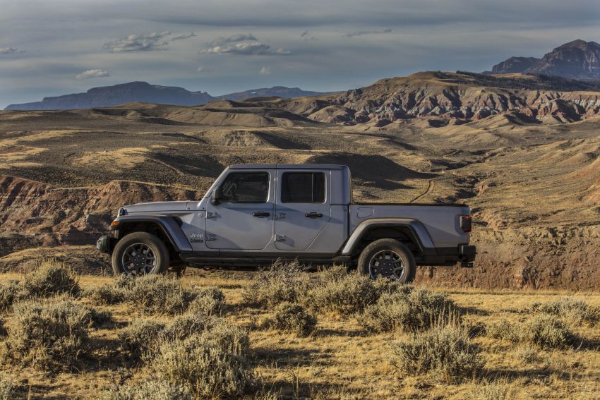 2020 Jeep Gladiator debuts in LA – best of both worlds 897321