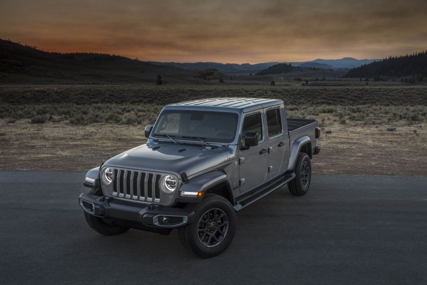2020 Jeep Gladiator debuts in LA – best of both worlds 897324