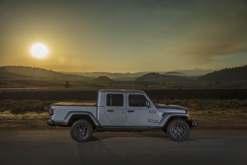 2020 Jeep Gladiator debuts in LA – best of both worlds 897328