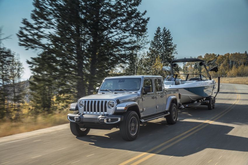 2020 Jeep Gladiator debuts in LA – best of both worlds 897336
