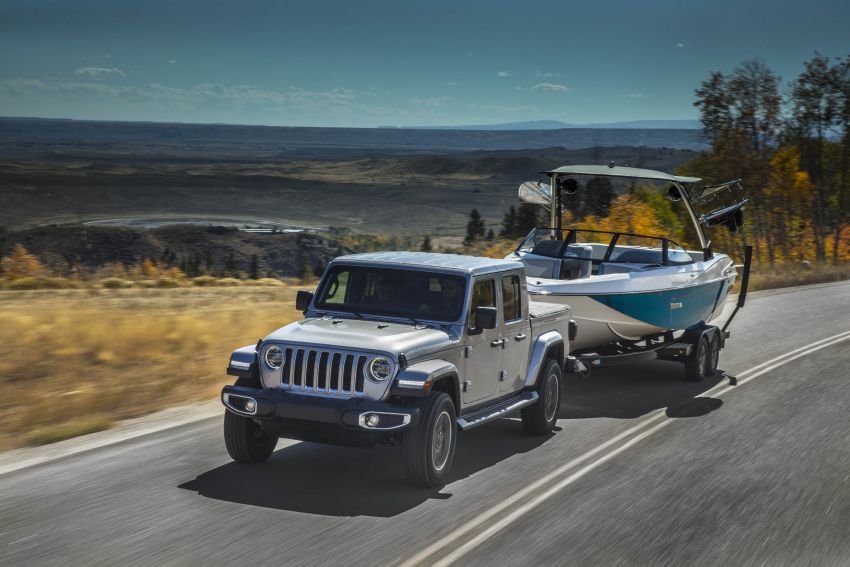 2020 Jeep Gladiator debuts in LA – best of both worlds 897337