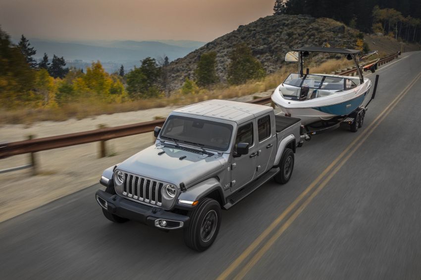 2020 Jeep Gladiator debuts in LA – best of both worlds 897338