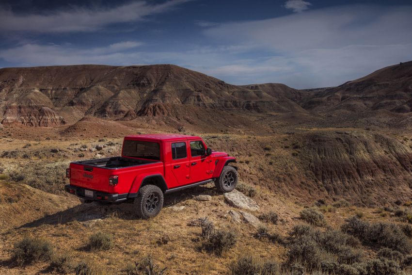 2020 Jeep Gladiator debuts in LA – best of both worlds 897172