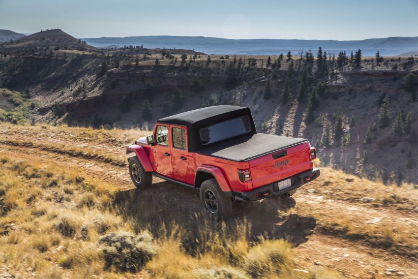 2020 Jeep Gladiator debuts in LA – best of both worlds 897177