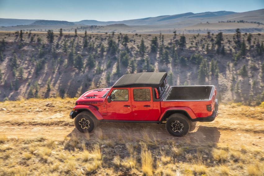 2020 Jeep Gladiator debuts in LA – best of both worlds 897179