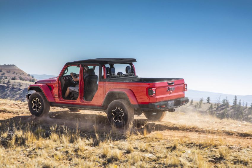 2020 Jeep Gladiator debuts in LA – best of both worlds 897189