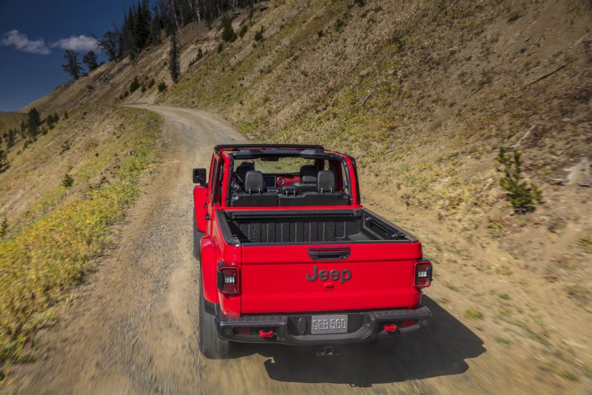 2020 Jeep Gladiator debuts in LA – best of both worlds 897231