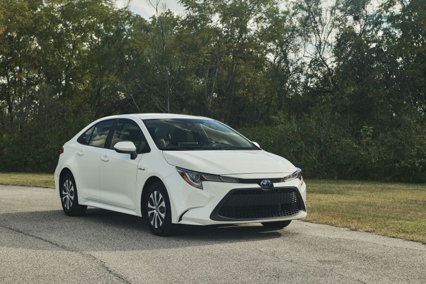 2020 Toyota Corolla Hybrid debuts at LA Auto Show 895717