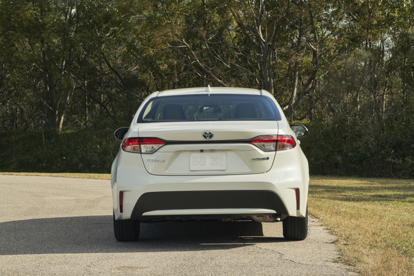 2020 Toyota Corolla Hybrid debuts at LA Auto Show 895708