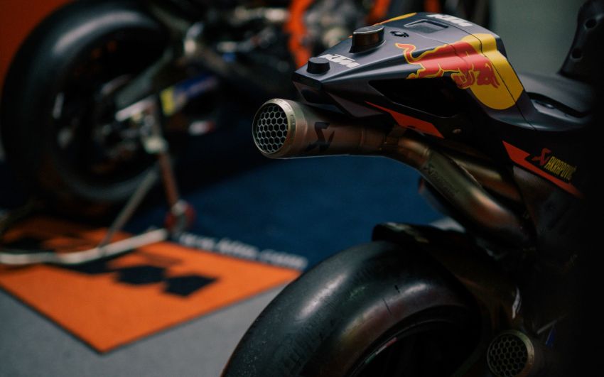 KTM offers two KTM RC16 MotoGP race bikes for sale 896356