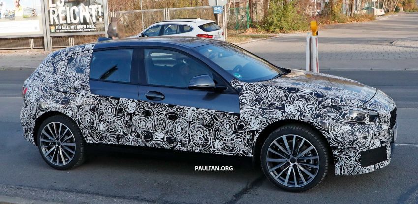 SPYSHOTS: BMW 1 Series drops some camouflage 895666