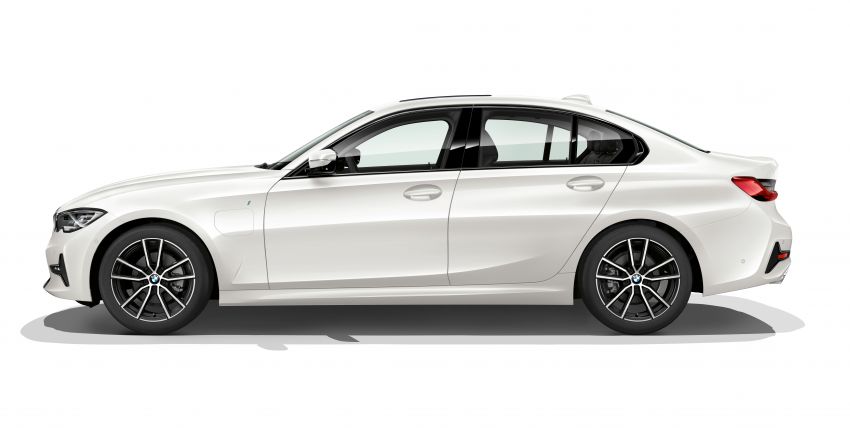 G20 BMW 330e plug-in hybrid detailed – 252 hp, 41 hp XtraBoost feature, 1.7 l/100 km, 60 km electric range 889573