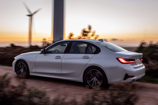 BMW 330e G20 plug-in hybrid diperincikan – 252 hp, 41 hp XtraBoost, 1.7 l/100 km, pacuan elektrik 60 km