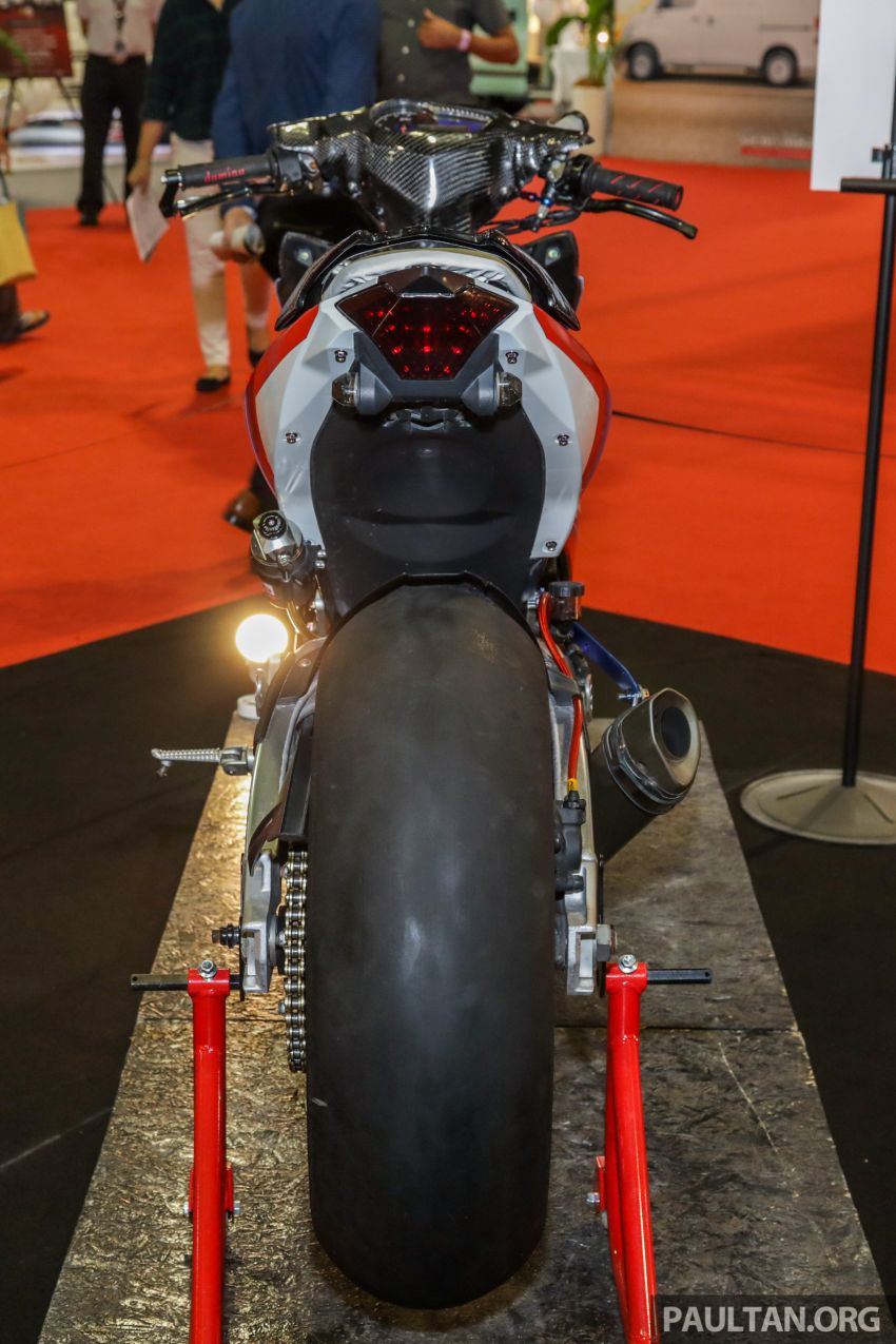 KLIMS18: Yamaha Y15ZR ubah suai gaya superbike 894704