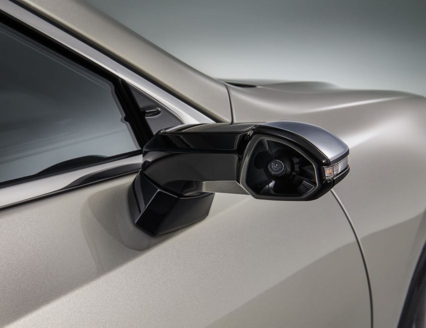 Lexus showcases the Digital Outer Mirrors on the ES 894540