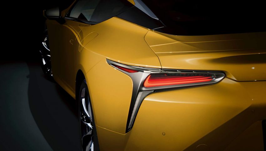 Lexus LC “Luster Yellow” – limited edition for Japan 882452