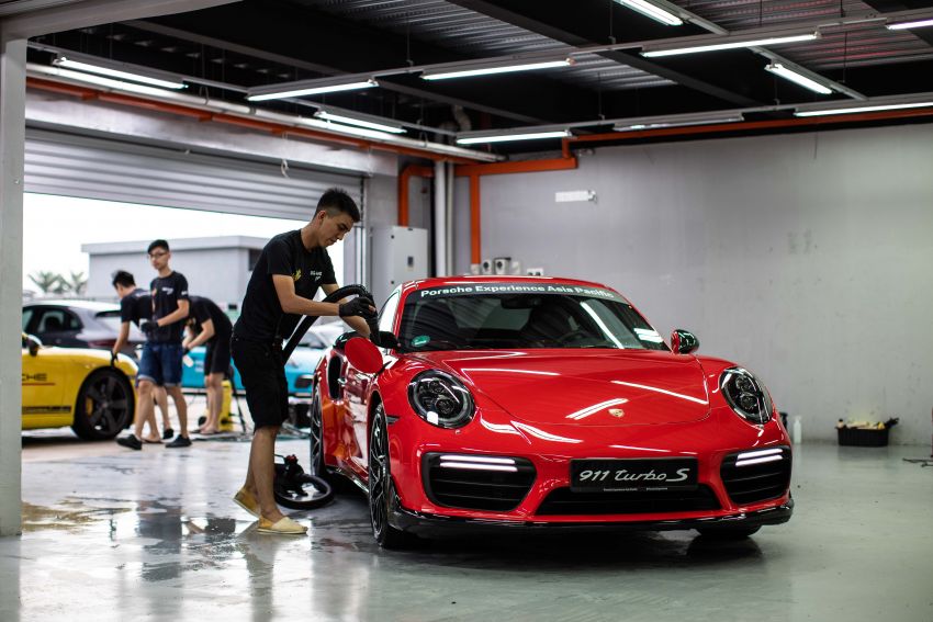 Lapping up the Porsche experience at Sepang International Circuit – track fun under expert tutelage 889854