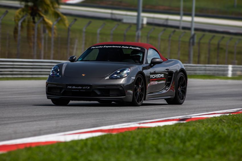 Lapping up the Porsche experience at Sepang International Circuit – track fun under expert tutelage 889852
