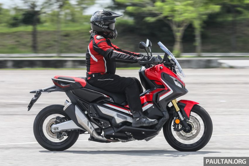 REVIEW: 2018 Honda X-ADV – scootering gets tough 904965