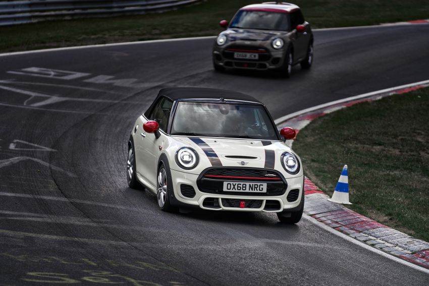 MINI JCW facelift gets updated with particulate filter 903746