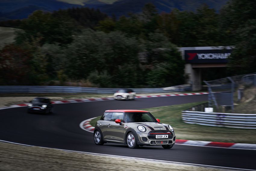 MINI JCW facelift gets updated with particulate filter 903747