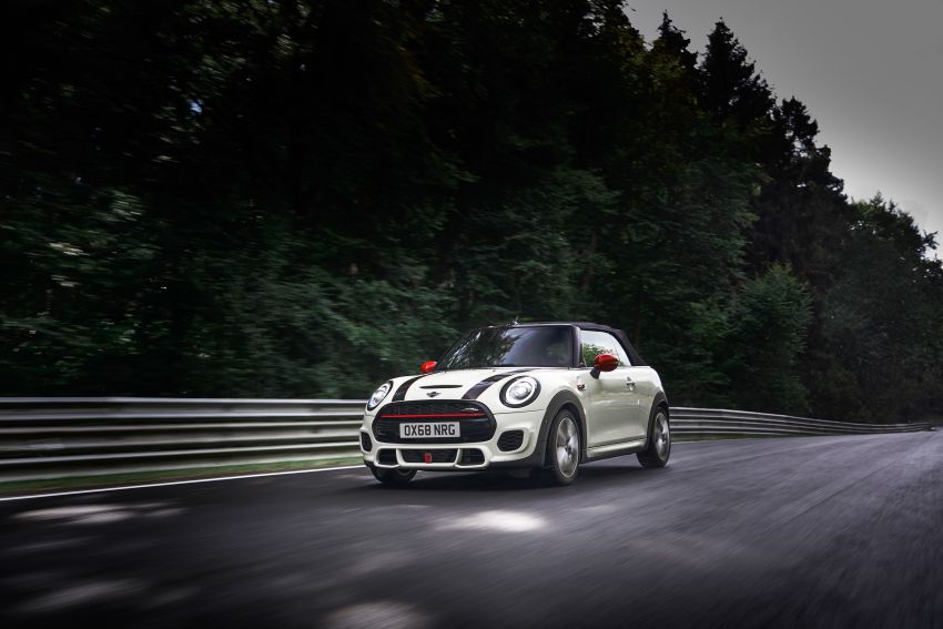 MINI JCW facelift gets updated with particulate filter 903750
