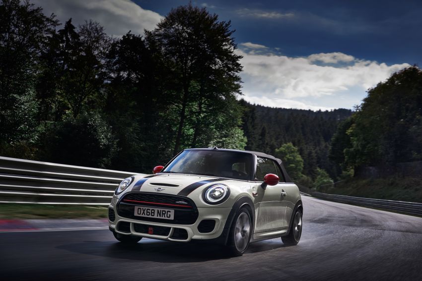 MINI JCW facelift gets updated with particulate filter 903752
