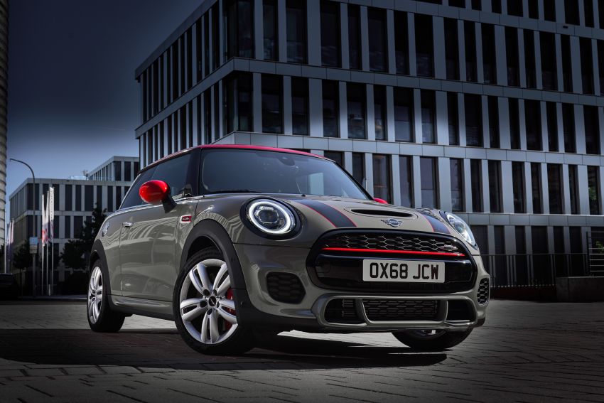 MINI JCW facelift gets updated with particulate filter 903735