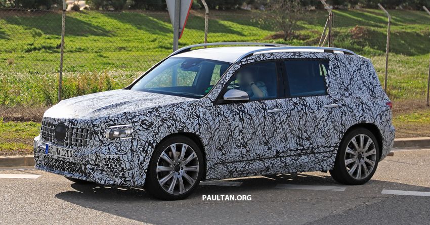 SPIED: 2019 Mercedes-AMG GLB 35 spotted testing! 898465