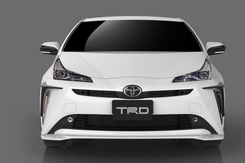 Toyota Prius facelift ditawarkan dengan aksesori TRD 905237