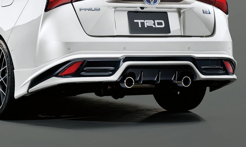 Toyota Prius facelift ditawarkan dengan aksesori TRD 905244
