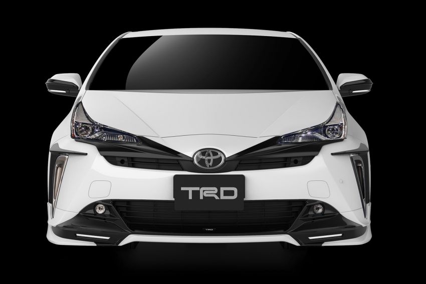 Toyota Prius facelift ditawarkan dengan aksesori TRD 905247
