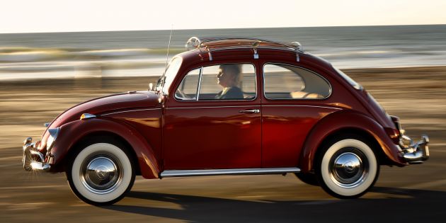Volkswagen restores a 73-year old woman’s Beetle which she has owned for over five decades for free