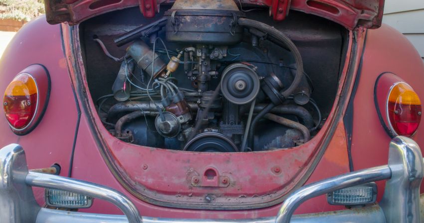 Volkswagen restores a 73-year old woman’s Beetle which she has owned for over five decades for free 901875
