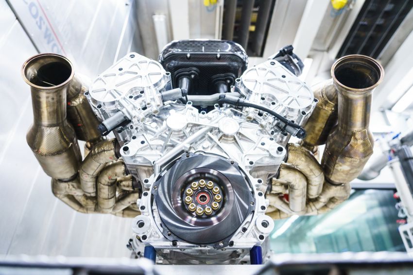 Aston Martin Valkyrie’s 6.5L NA V12 makes itself heard 902107