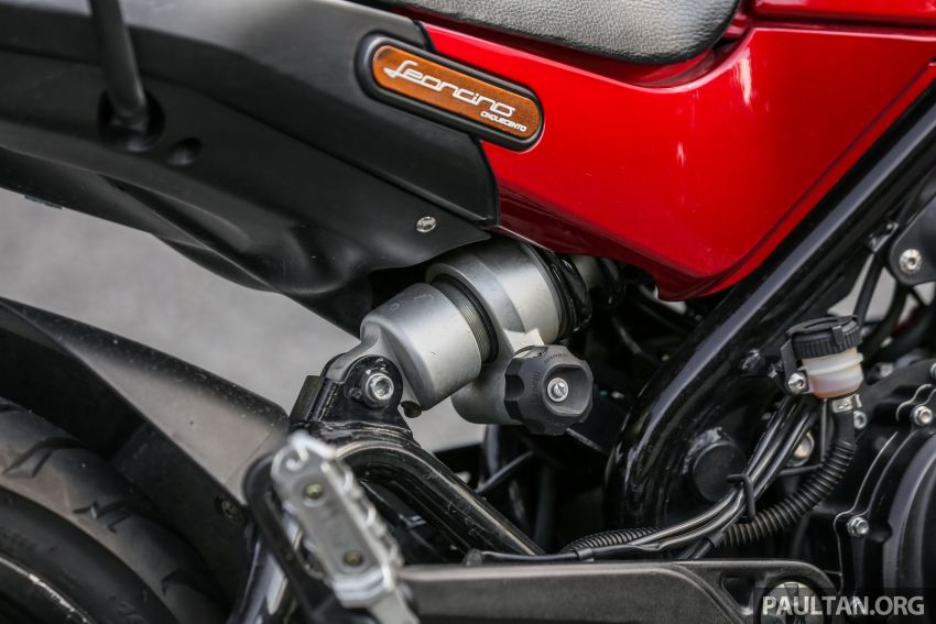 REVIEW: Benelli Leoncino – riding the 500 cc baby lion 899655