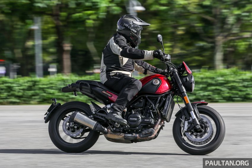 REVIEW: Benelli Leoncino – riding the 500 cc baby lion 899663