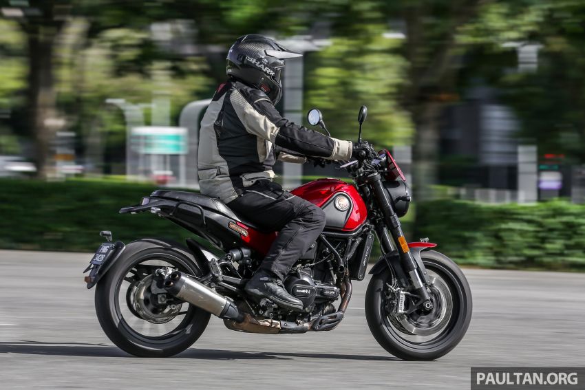 REVIEW: Benelli Leoncino – riding the 500 cc baby lion 899665
