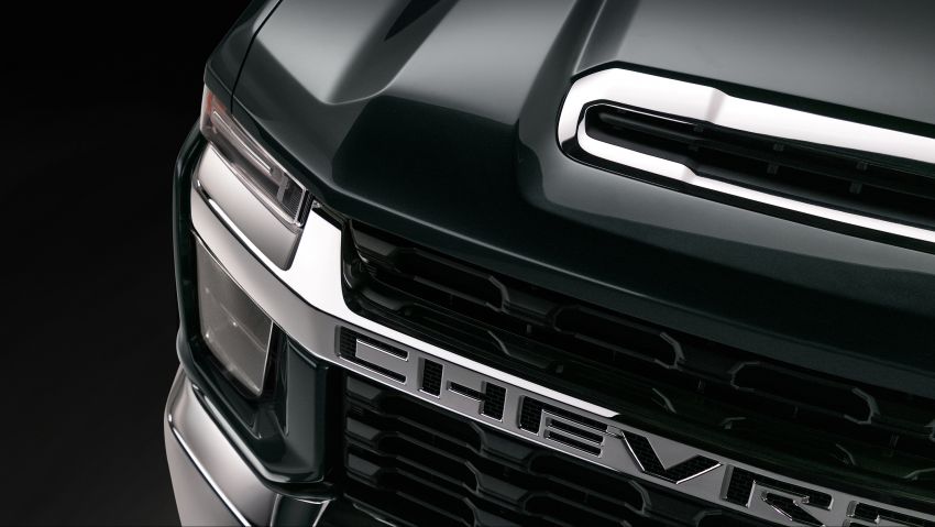 2020 Chevrolet Silverado HD – what’s with that face? 898686