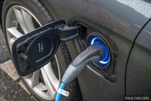 Singapore announces electric push – rebate for EVs, charging network expansion to 28,000 points by 2030