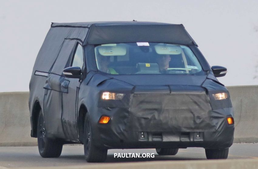 SPIED: Ford compact pick-up spotted – new Courier? 902328