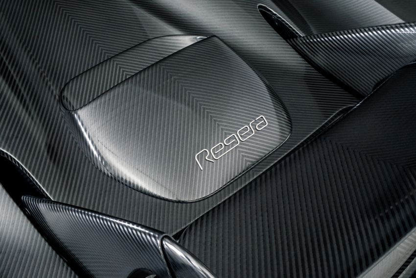 Koenigsegg Regera – first unit finished in bare carbon 899230
