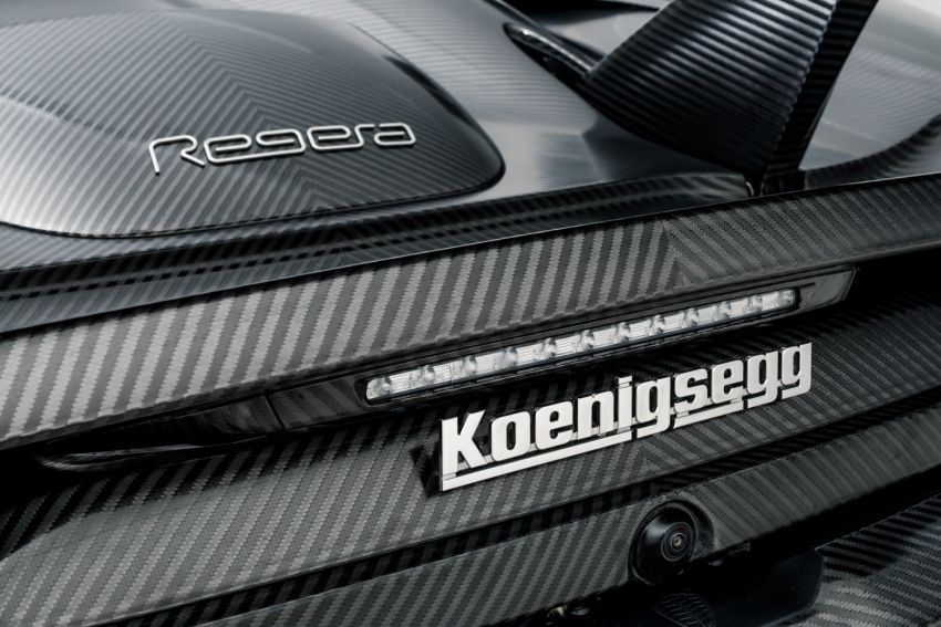 Koenigsegg Regera – first unit finished in bare carbon 899233