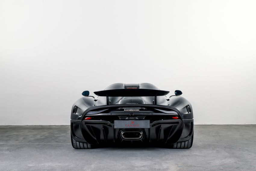 Koenigsegg Regera – first unit finished in bare carbon 899240